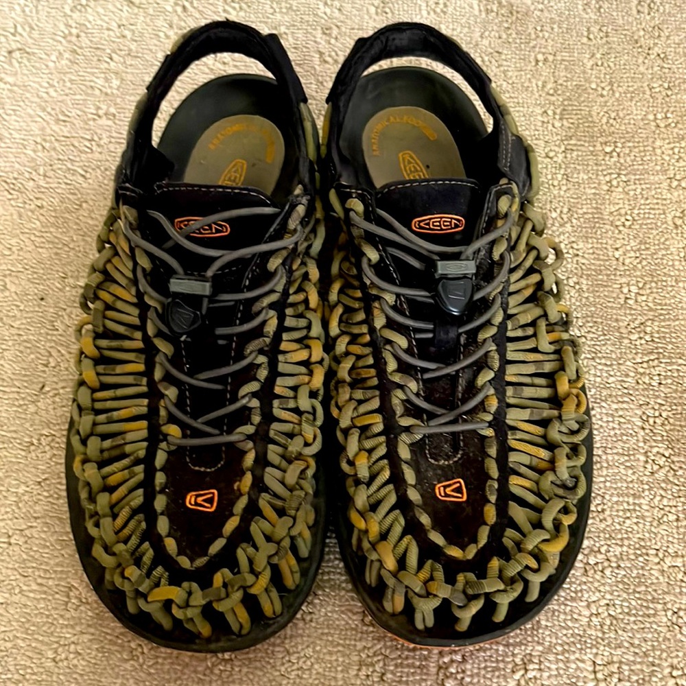 KEEN UNEEK parachute cord sandals US men’s 10